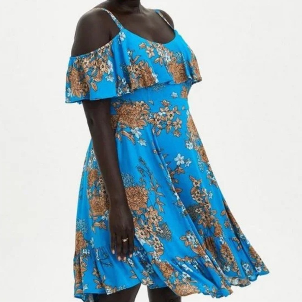 Torrid Floral Off-Shoulder Blue Dress. Perfect condition.